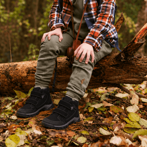 Boys shoes